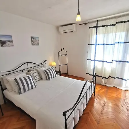Panorama *